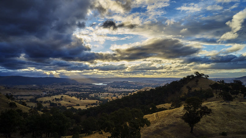 Lake Eildon - Victorian Alpine Country
