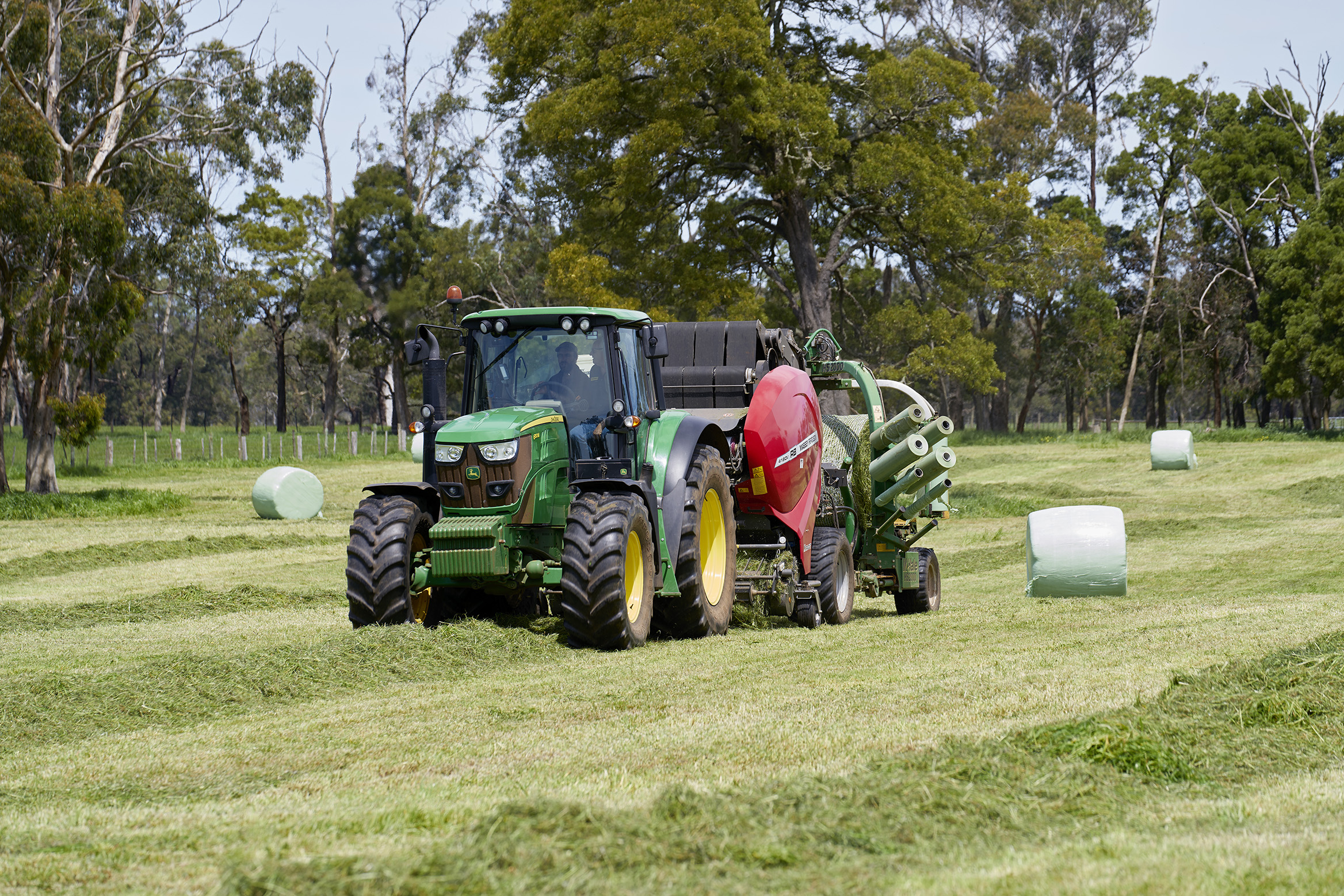 hay bailing for Barenbrug